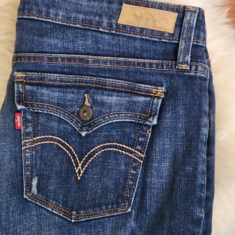 Levi's Low Rise Cropped Jeans - Picture 3 of 6